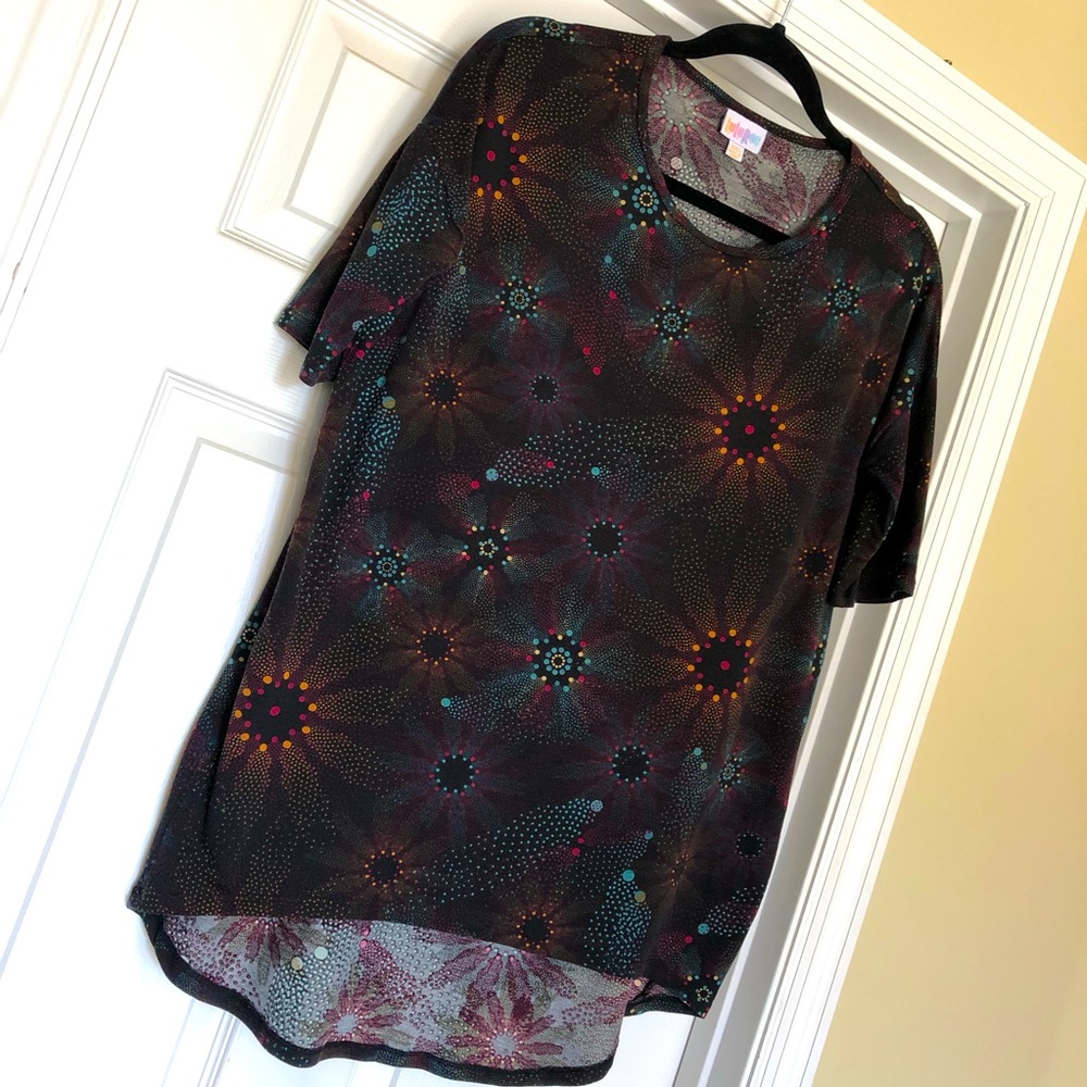 Black Starburst Tunic Top
